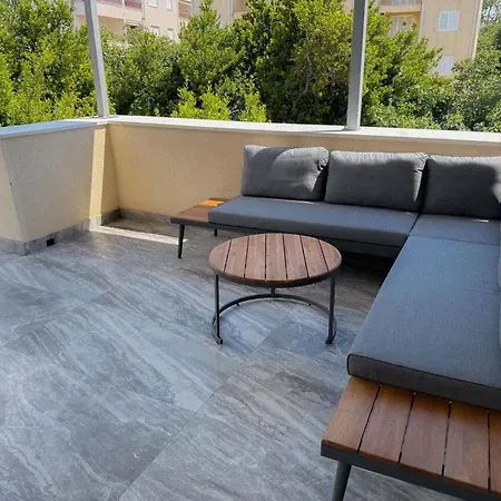Providenca - Beachfront & Private Parking