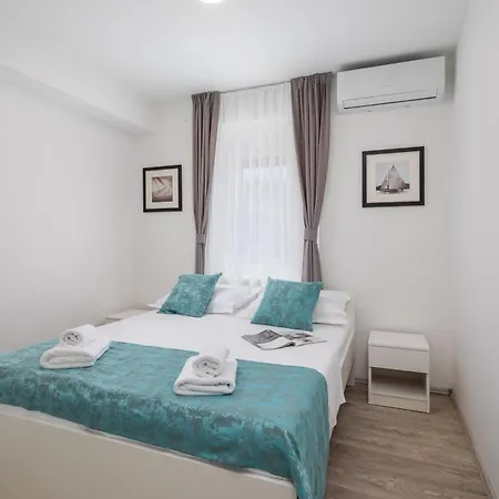 Apartment Providenca - Beachfront & Private Parking Makarska