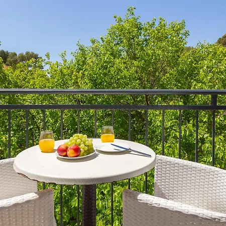 Providenca - Beachfront & Private Parking Apartment *