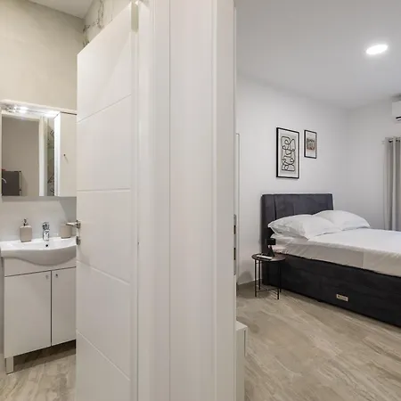 Providenca - Beachfront & Private Parking * Makarska