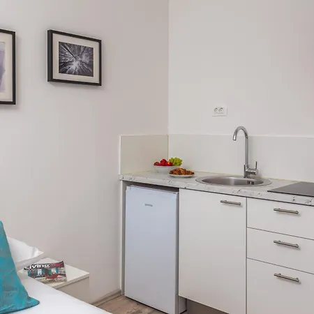 Providenca - Beachfront & Private Parking Apartment *